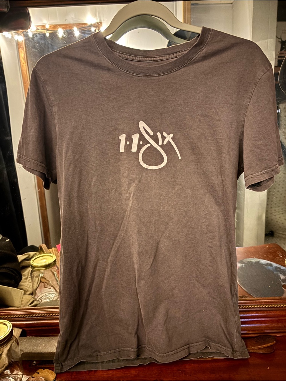 1:1 Six Graphic Crew Neck T‑Shirt — Brown